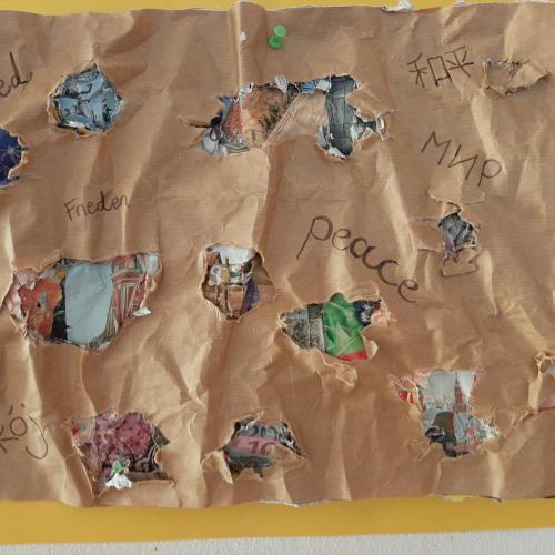 Produkt einer Decollage.