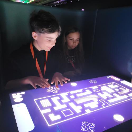 Schüler beim Spielen 