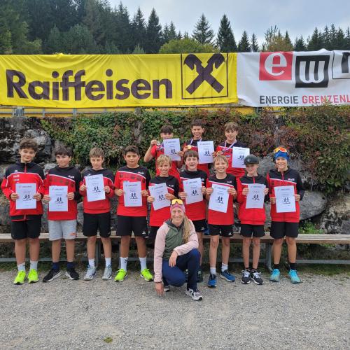 Schüler der 3. Klasse bei der Preisverteilung