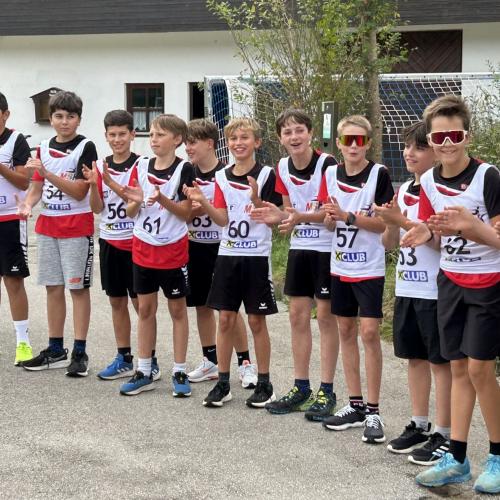 Schüler am Anfeuern