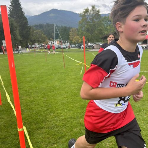 Schüler beim Laufen