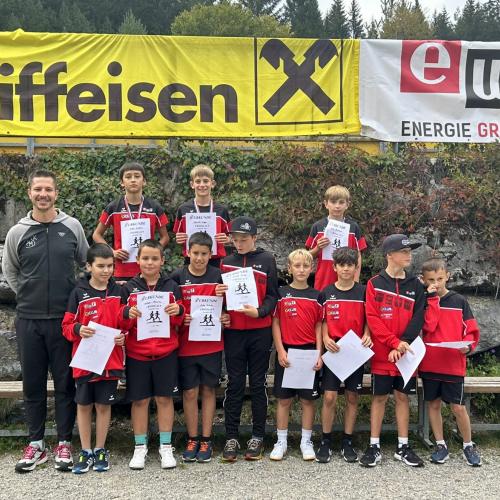 Schüler der 1a Klasse bei der Siegerehrung