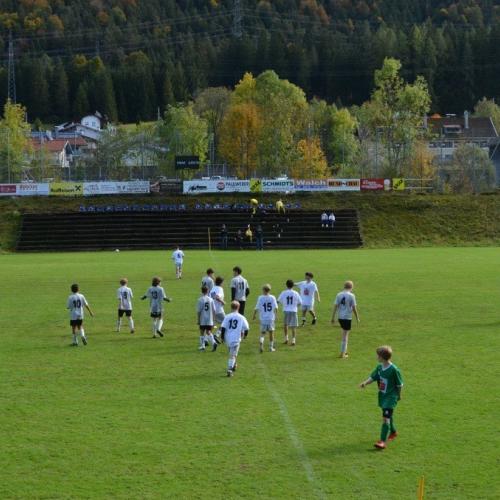 Schüler:innen im Spiel.