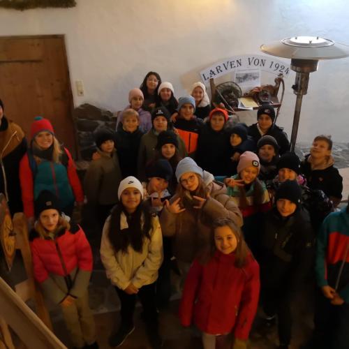 Gruppenfoto in der Unterkunft.