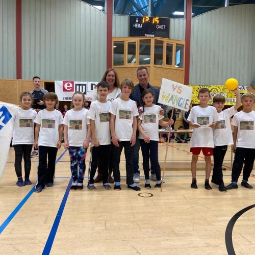 Gruppenfoto Gruppensieger Völkerballturnier