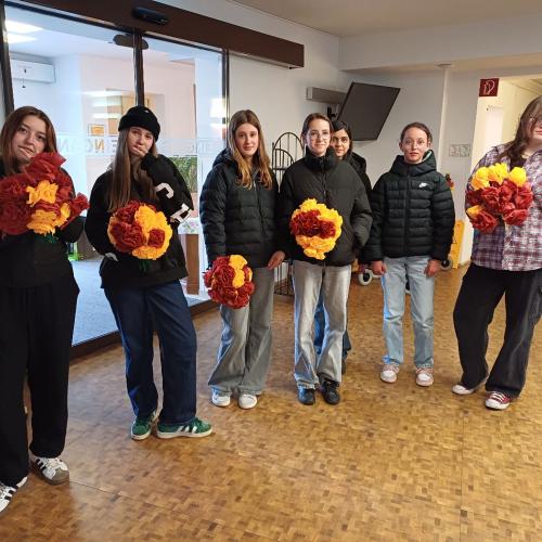 Kreativgruppe beschenkt zum Muttertag