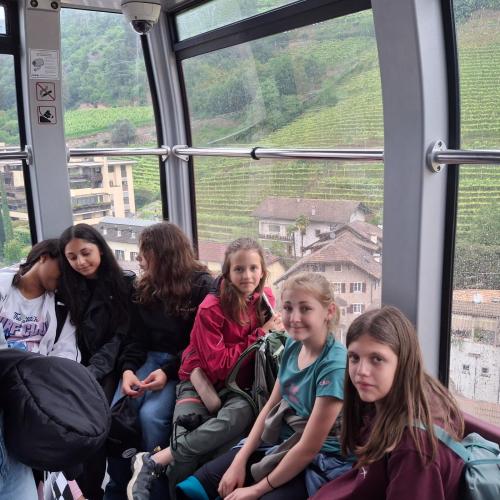 Fahrt in der Gondel von Bozen auf den Ritten.