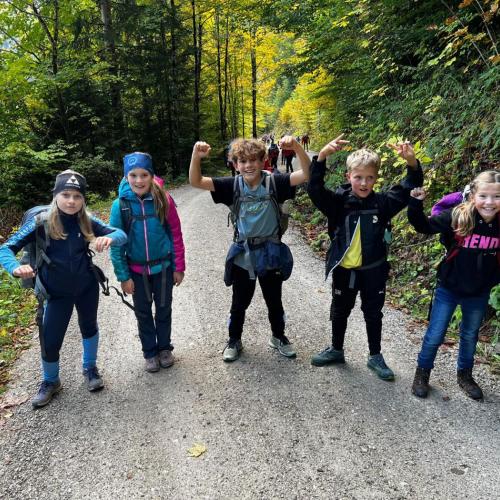 Gruppenfoto beim Wandern.