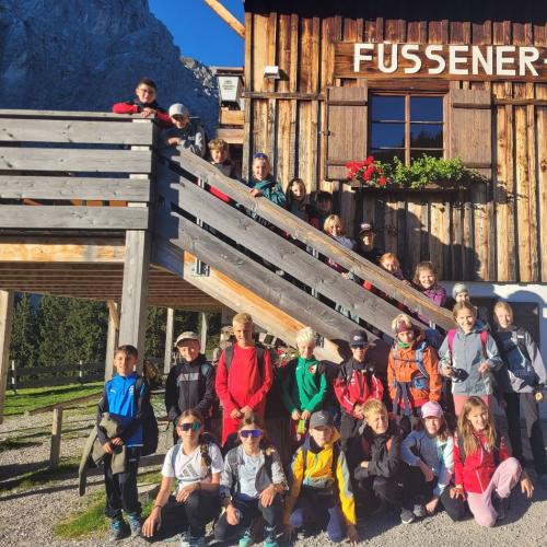 Gruppenfoto der 1a Schüler:innen