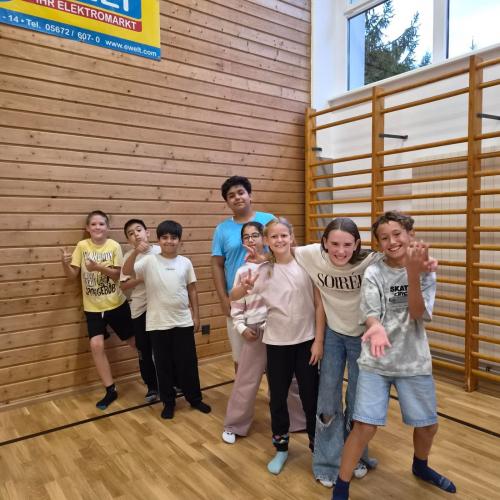 Kennenlerntage 1c und 1d: Spiele im Turnsaal.