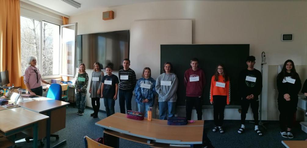 Autorin Dirr mit der Klasse 3d