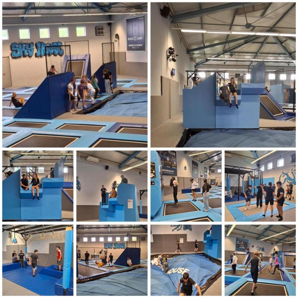 Fotocollage der Schüler:innen in einer Trampolinhalle.