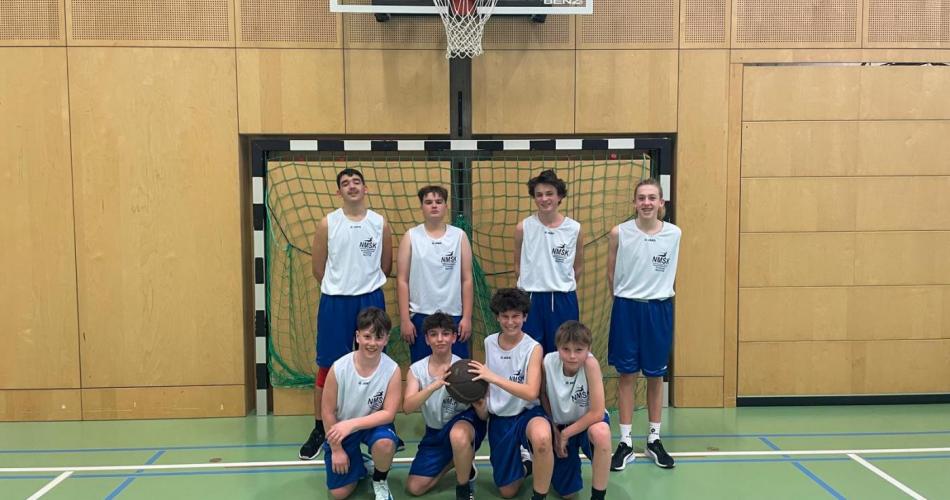 Teamfoto der Basketballspieler